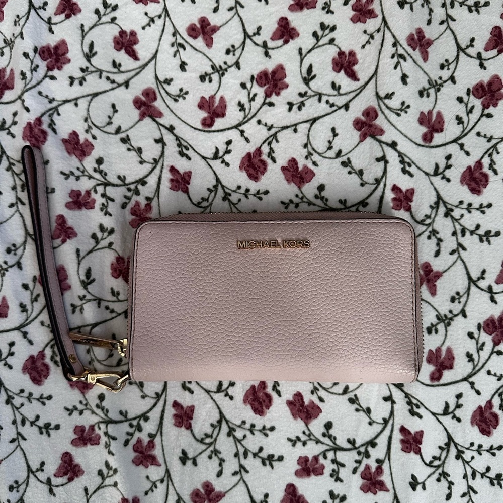 Michael Kors Blush Pink Wristlet